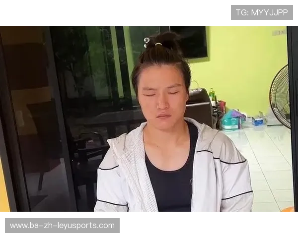 UFC 选手更衣室独自冥想